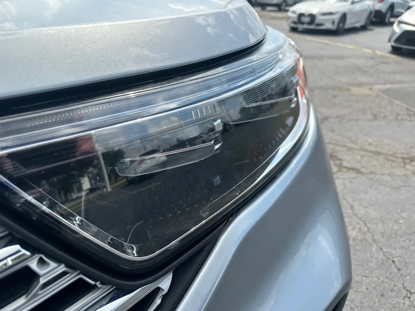 2022 Ford Explorer - $27,990
