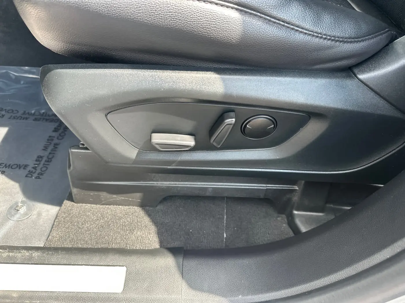 2022 Ford Explorer - $27,990
