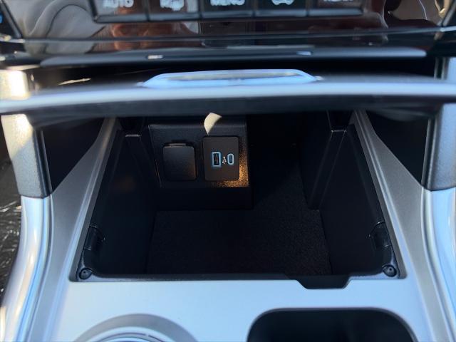2023 Ford Explorer - $36,495