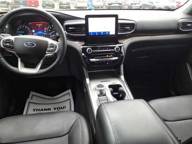 2022 Ford Explorer - $24,980