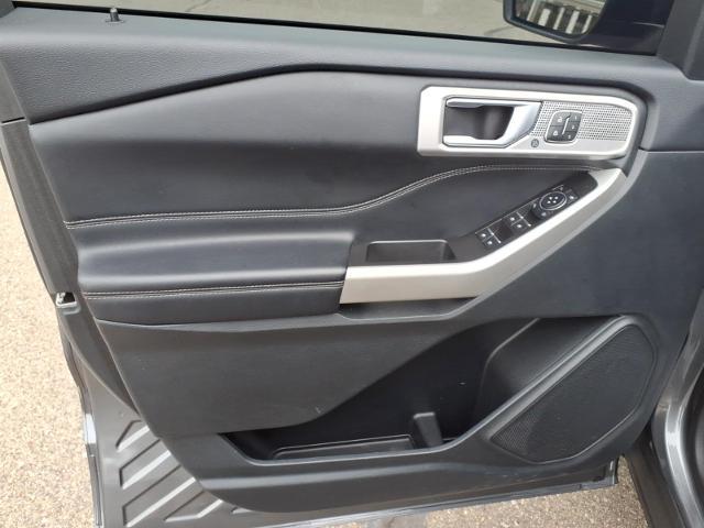 2022 Ford Explorer - $24,980
