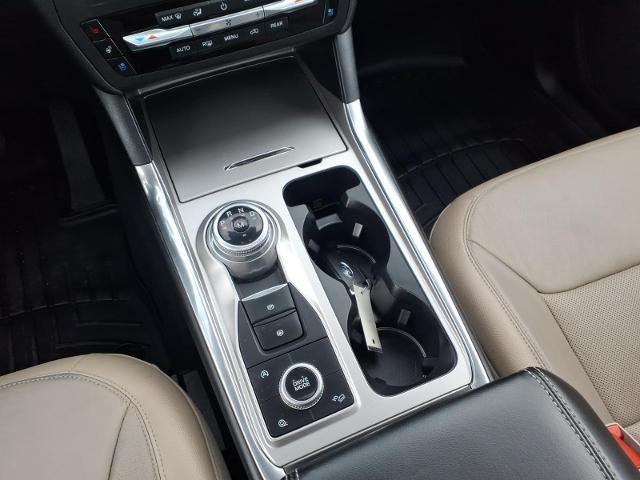 2020 Ford Explorer - $25,900