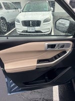 2020 Explorer Thumbnail 4