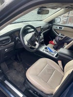 2020 Explorer Thumbnail 5