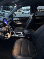 2023 Explorer Thumbnail 17