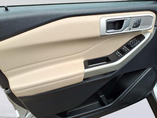 2022 Ford Explorer - $25,650