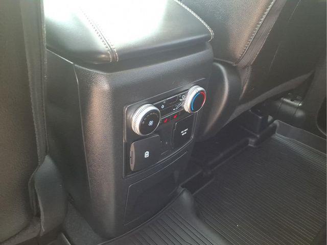 2023 Ford Explorer - $27,500