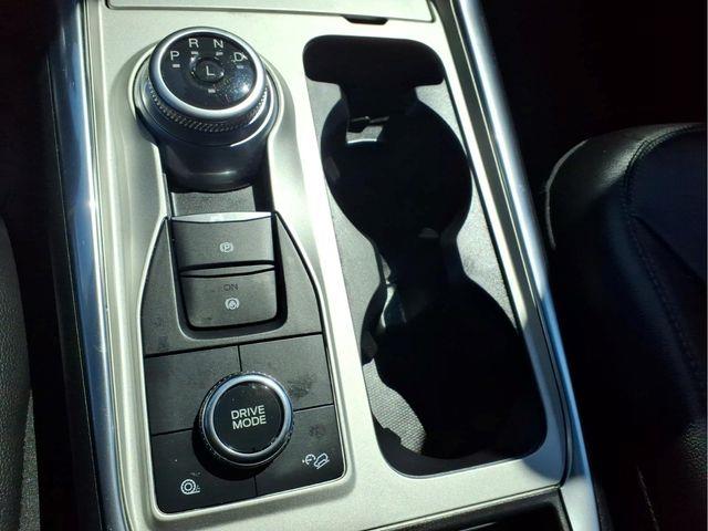 2023 Ford Explorer - $27,500