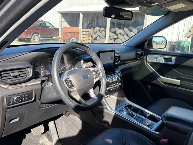 2023 Ford Explorer - $33,990