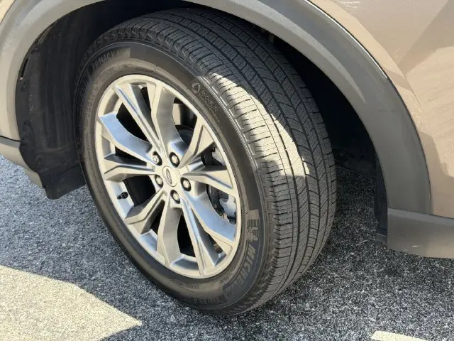 2021 Ford Explorer - $23,999