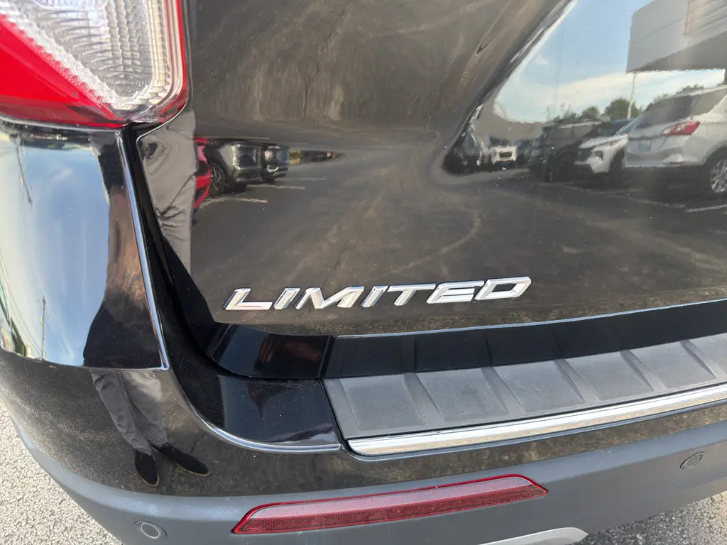 2023 Ford Explorer - $28,995