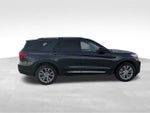 2022 Explorer Thumbnail 10