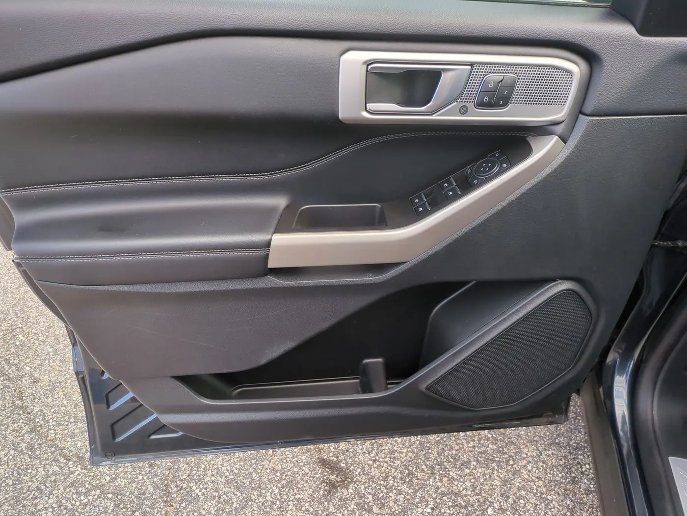 2023 Ford Explorer - $34,200