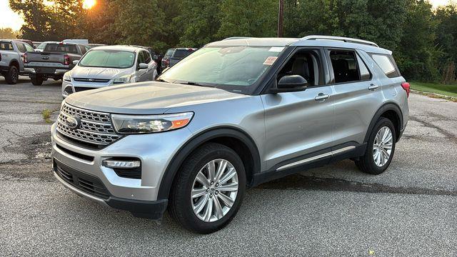 2024 Ford Explorer Limited — photo 1 of 12