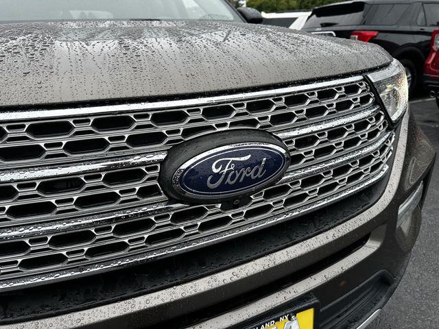 2021 Ford Explorer - $22,900
