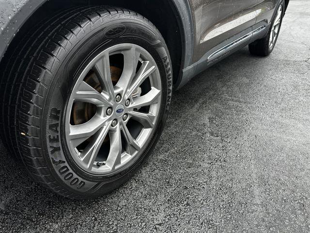 2021 Ford Explorer - $22,900