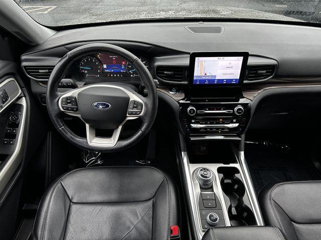 2021 Ford Explorer - $22,900