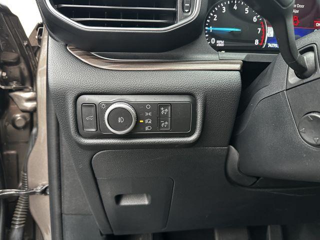 2021 Ford Explorer - $22,900