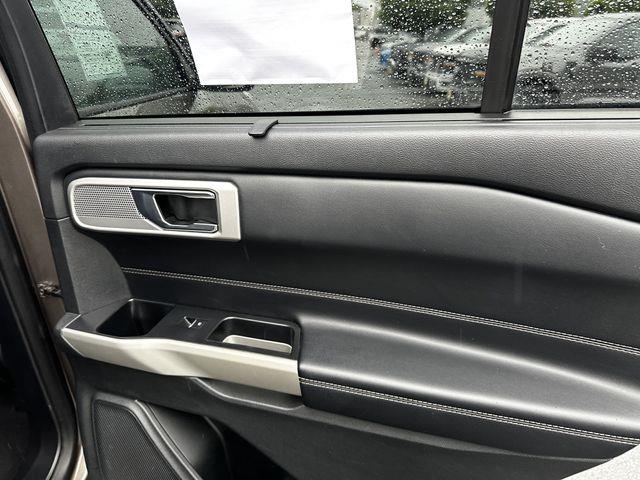 2021 Ford Explorer - $22,900
