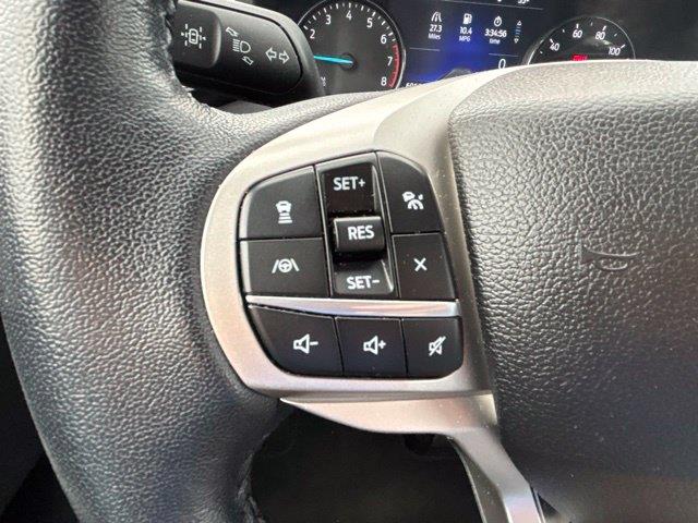 2022 Ford Explorer - $27,999