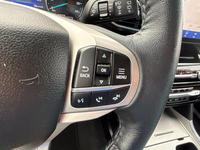 2022 Ford Explorer - $27,999