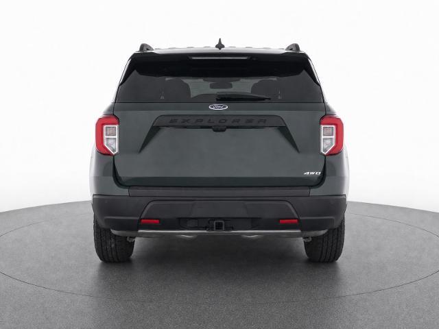2022 Ford Explorer - $31,965