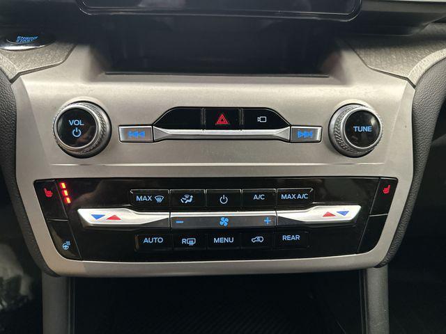 2022 Ford Explorer - $26,750