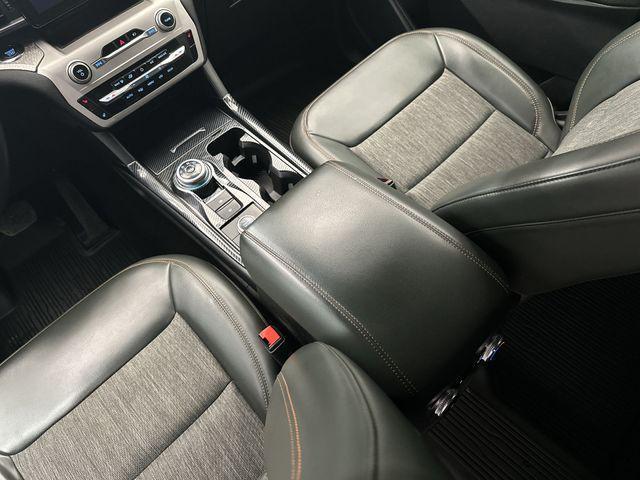 2022 Ford Explorer - $26,750