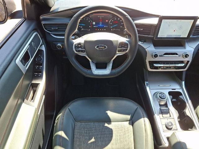 2022 Ford Explorer - $31,997