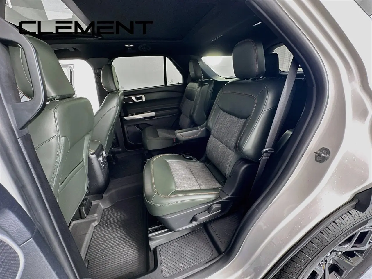 2022 Ford Explorer - $33,055