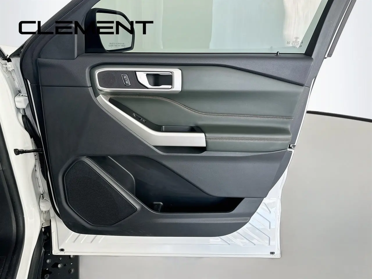 2022 Ford Explorer - $33,055