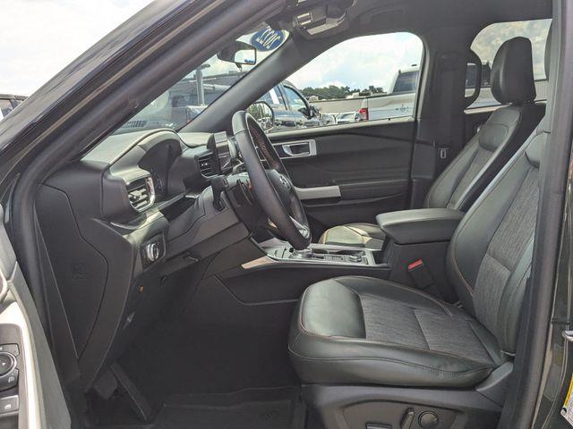 2022 Ford Explorer - $33,992