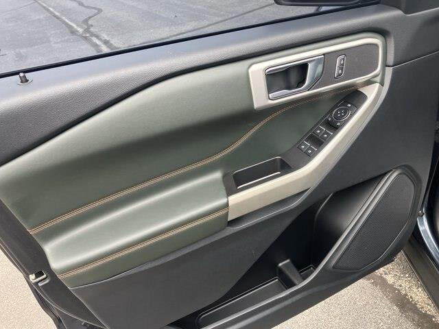 2022 Ford Explorer - $32,136