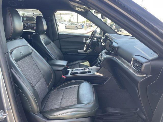 2022 Ford Explorer - $32,449