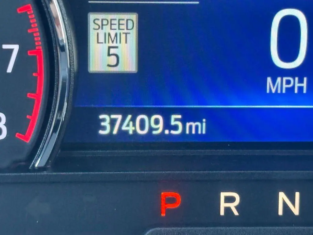 2023 Ford Explorer - $35,995
