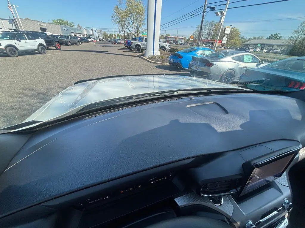 2023 Ford Explorer - $35,995