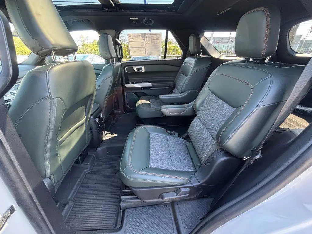 2023 Ford Explorer - $35,995