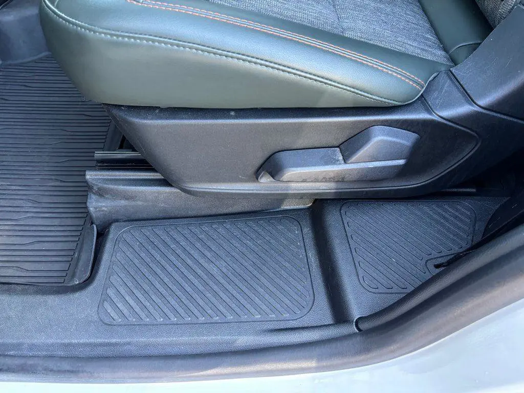 2023 Ford Explorer - $35,995