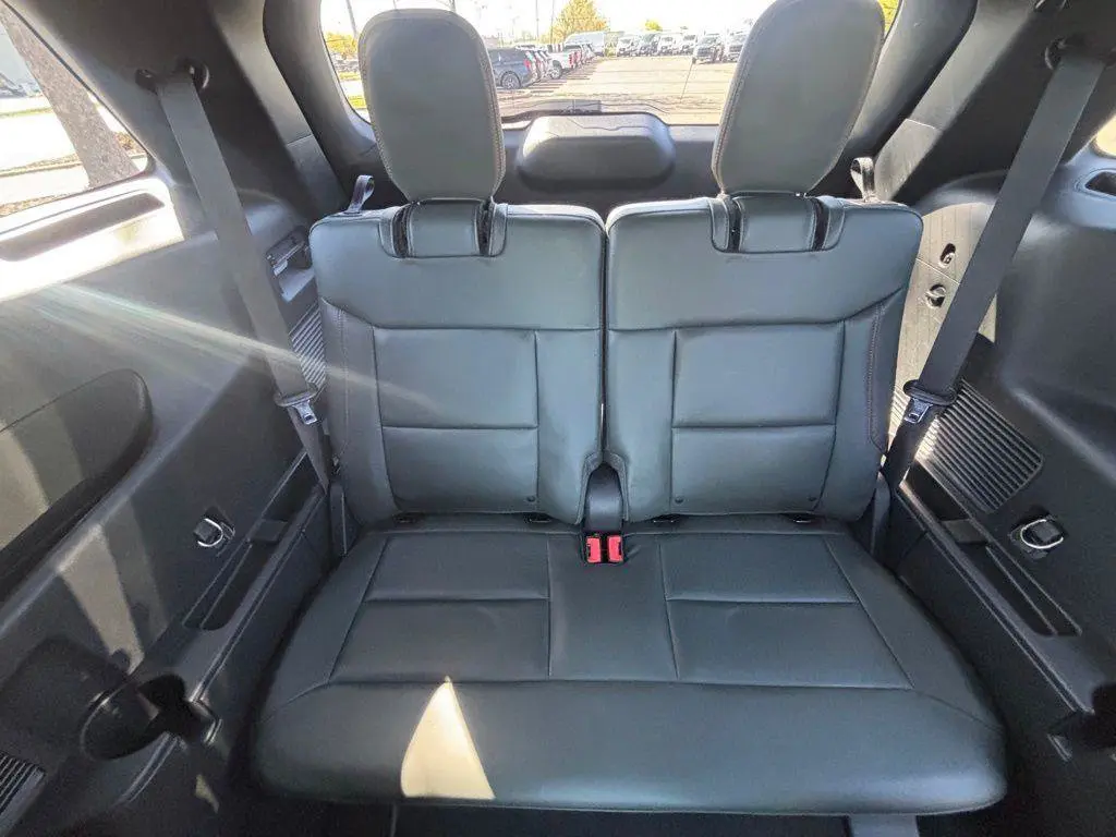 2023 Ford Explorer - $35,995