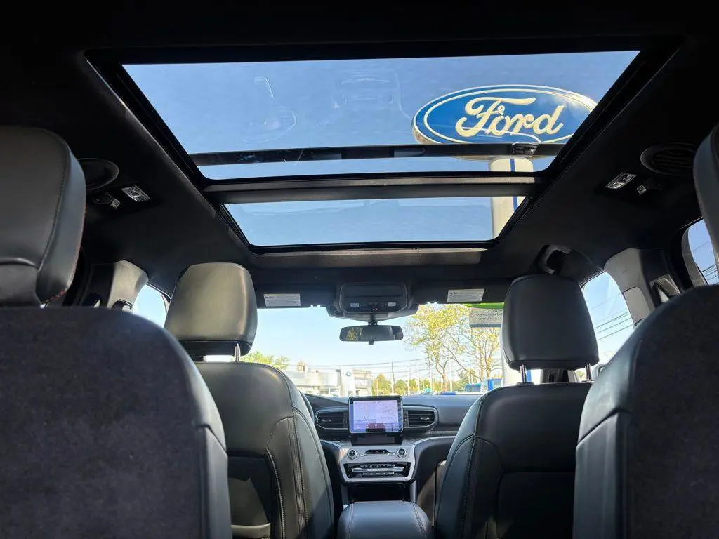 2023 Ford Explorer - $35,995