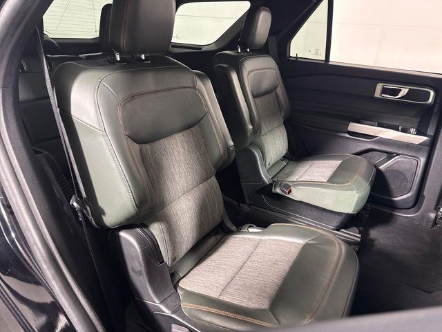 2022 Ford Explorer - $28,699