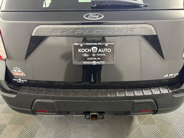 2022 Ford Explorer - $28,699
