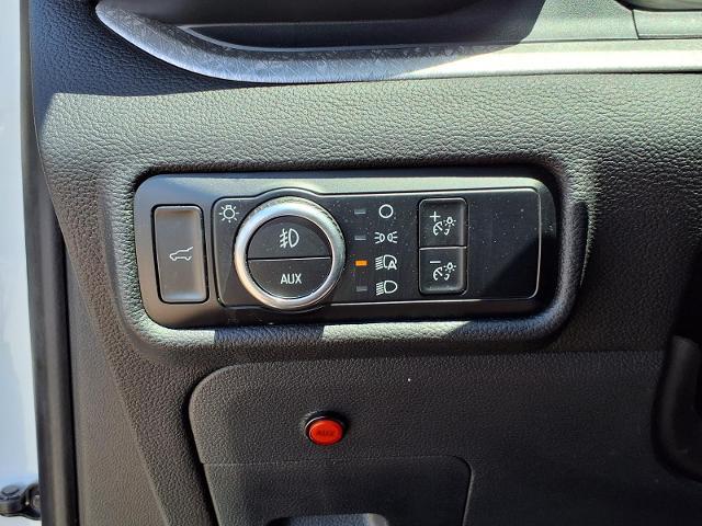 2024 Ford Explorer - $28,990