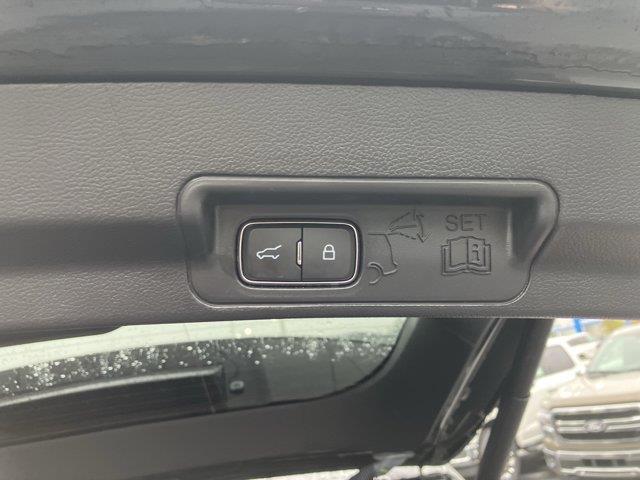 2021 Ford Explorer - $27,215