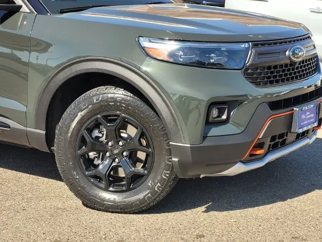 2022 Ford Explorer - $32,013