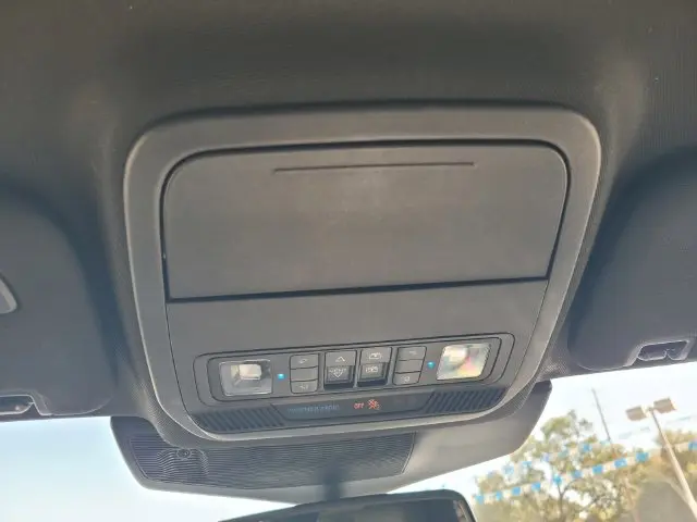 2022 Ford Explorer - $32,013