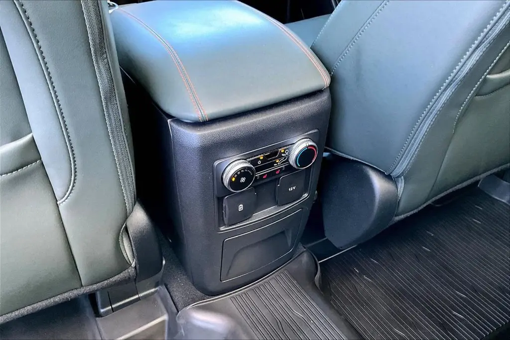 2023 Ford Explorer - $38,295