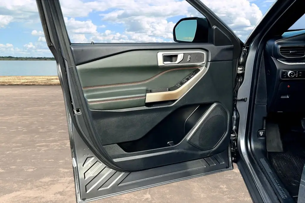 2023 Ford Explorer - $38,295