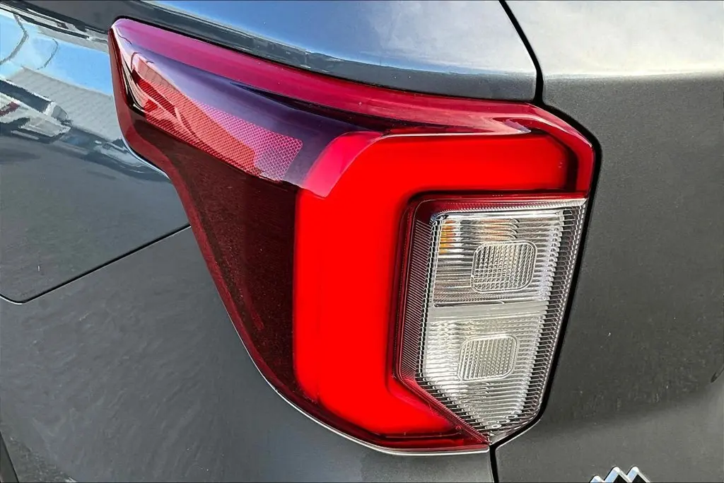 2023 Ford Explorer - $38,295