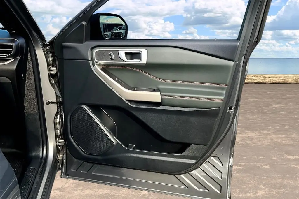 2023 Ford Explorer - $38,295